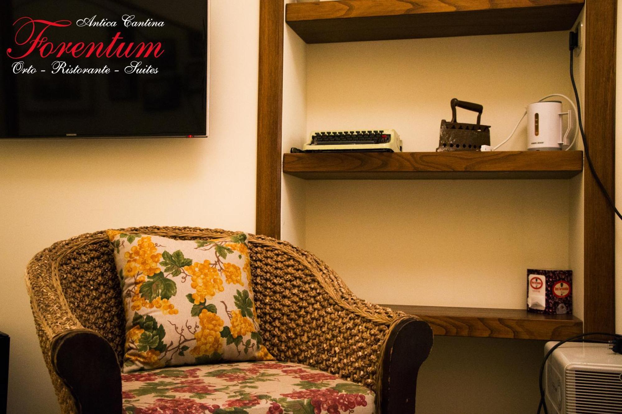 Forentum Suite Lavello Bagian luar foto